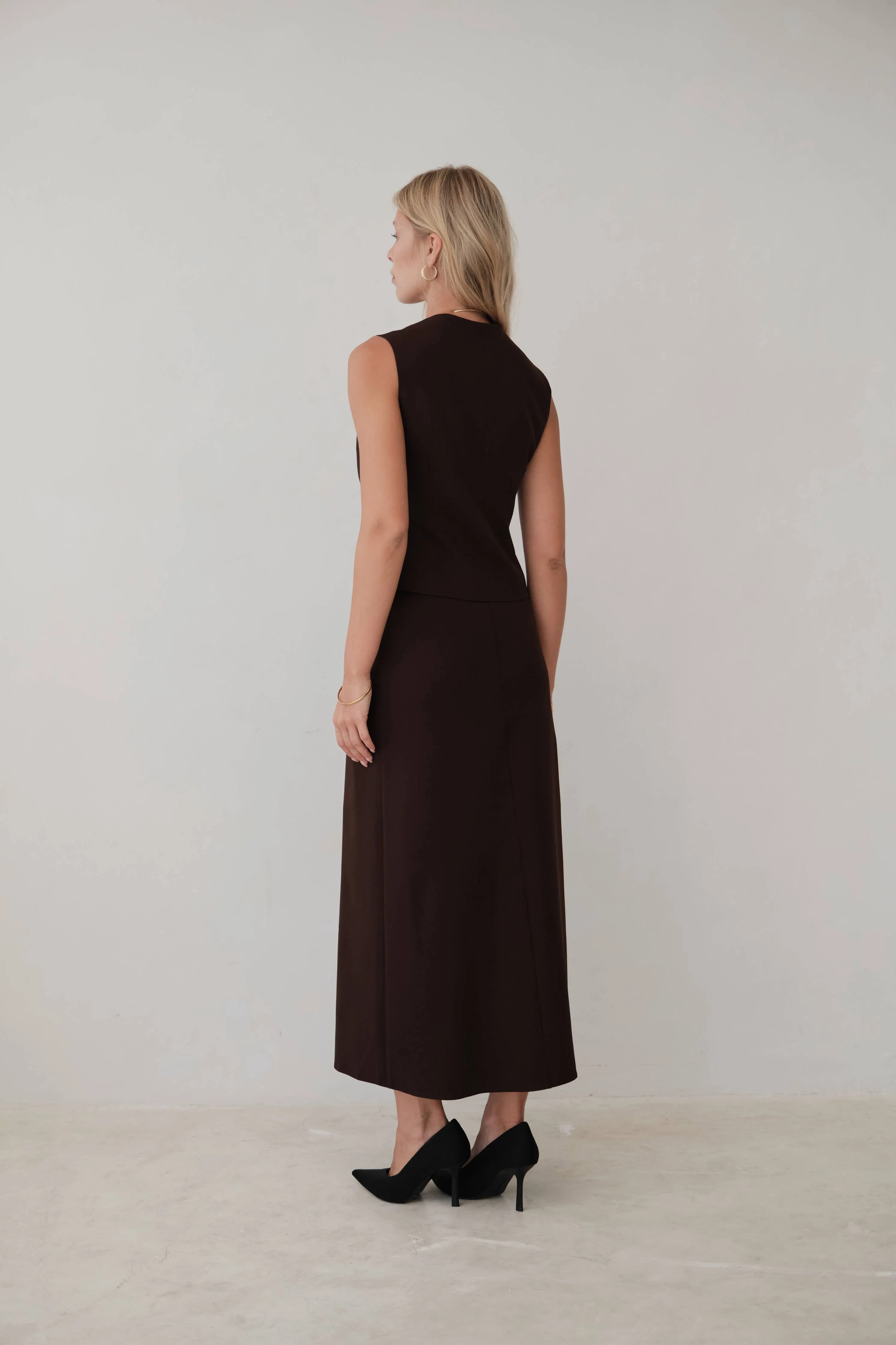The Vie Vest in Mocha