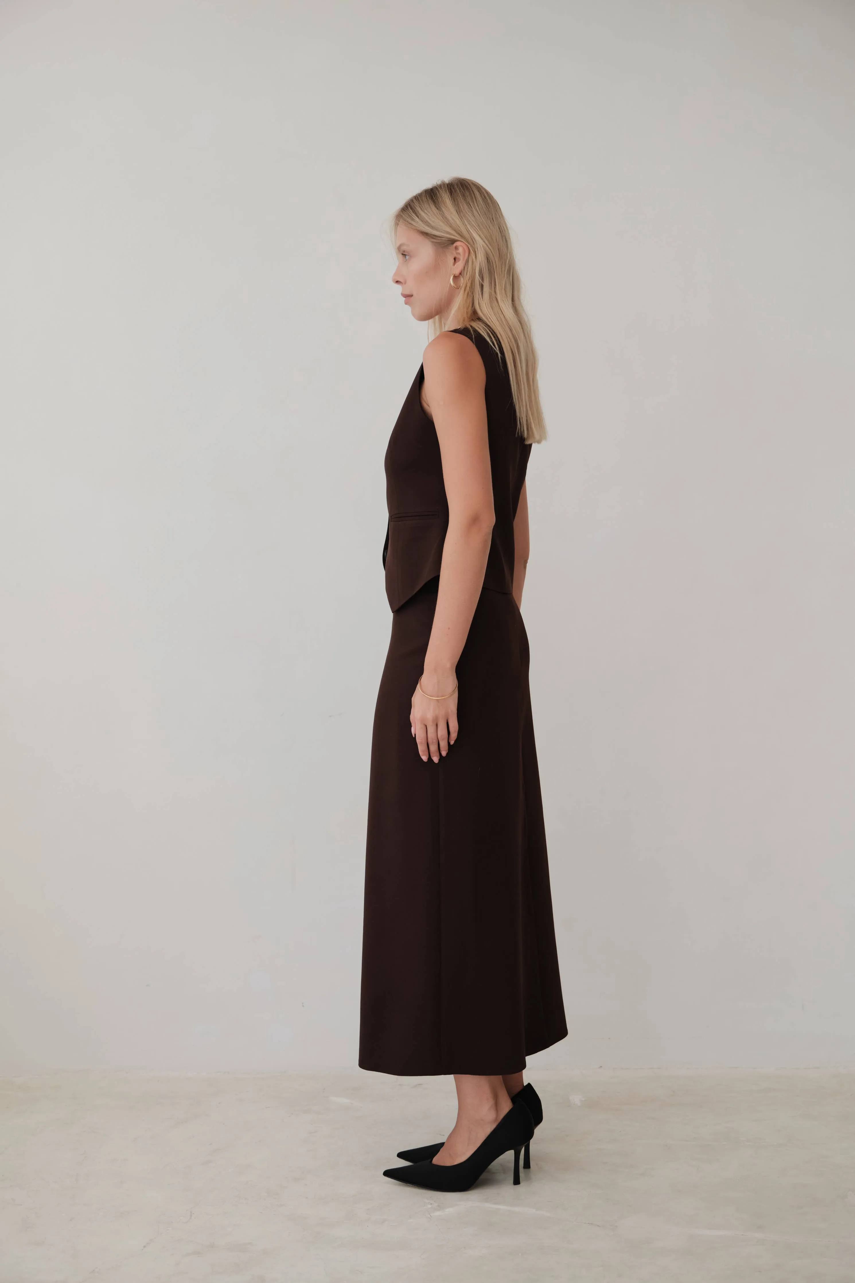 The Vie Vest in Mocha