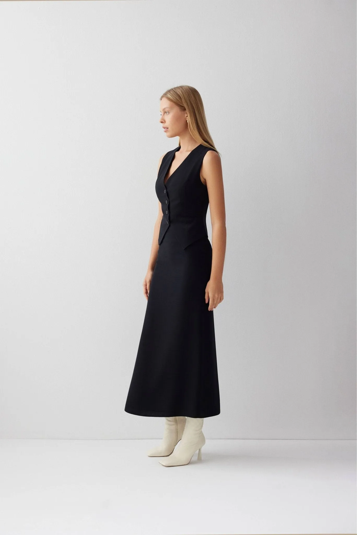 Vie Vest Black