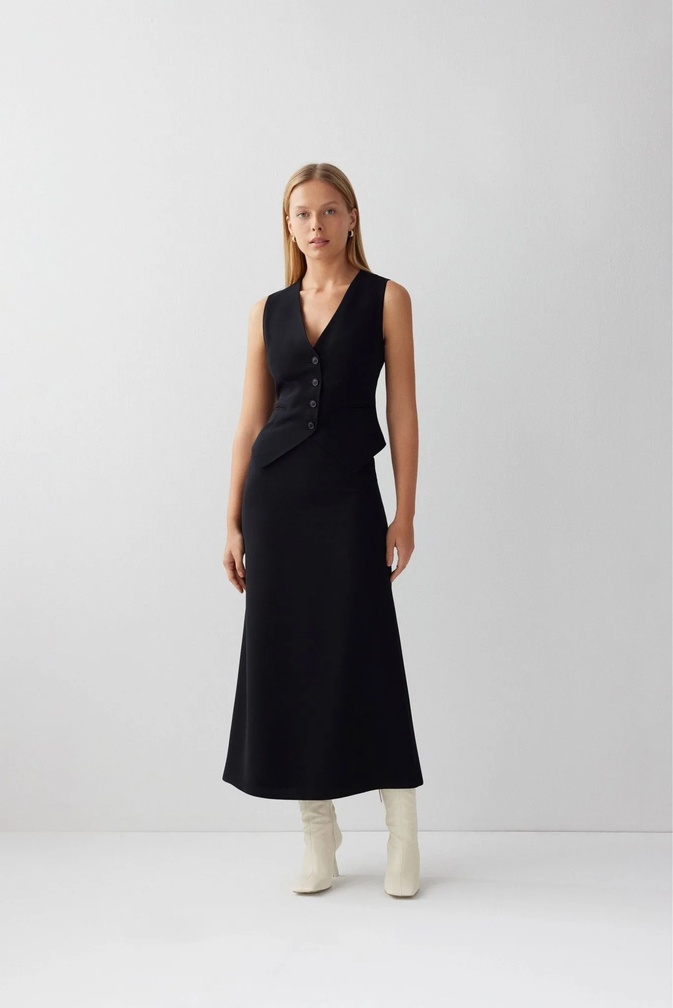Vie Vest Black