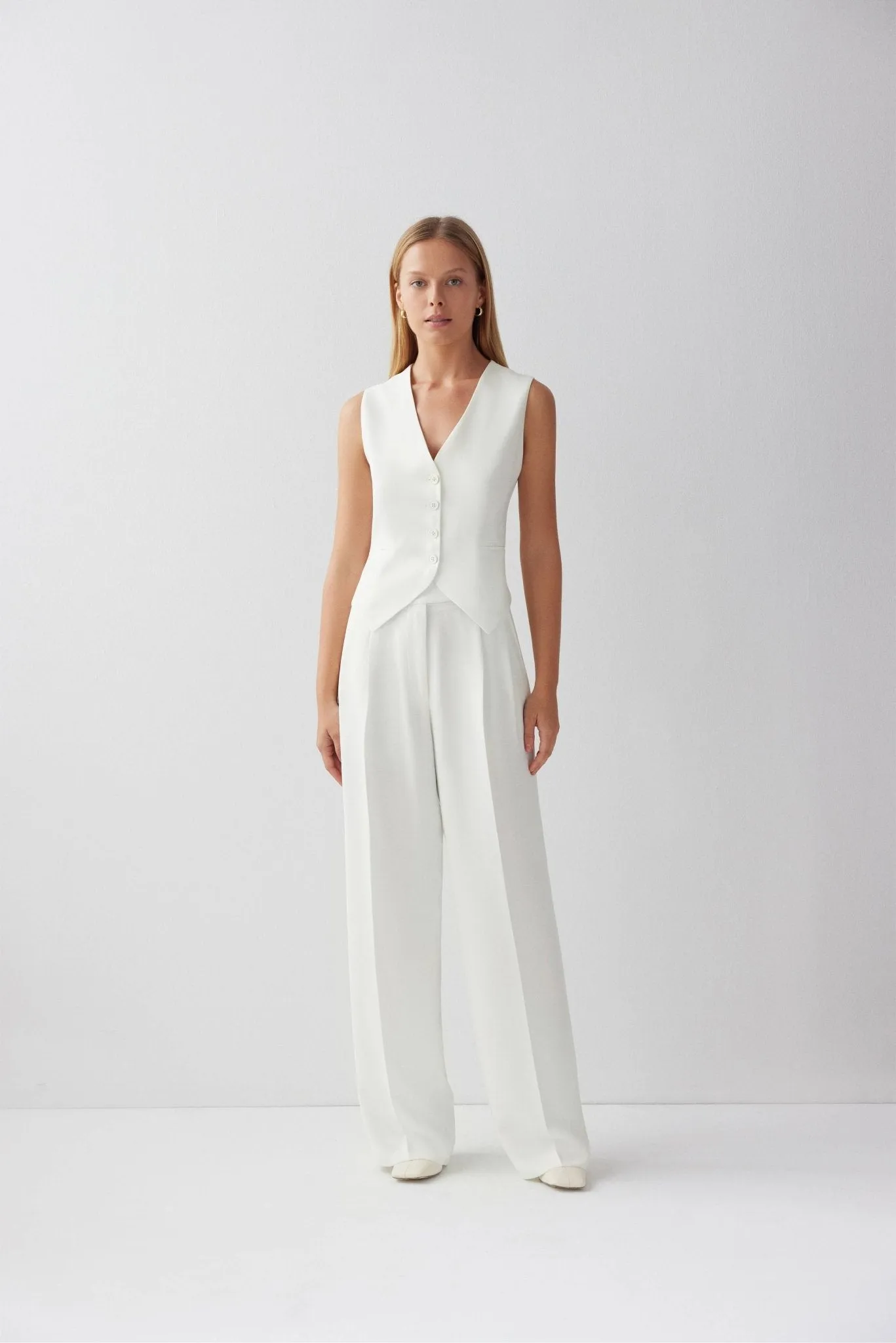 Vie Vest White