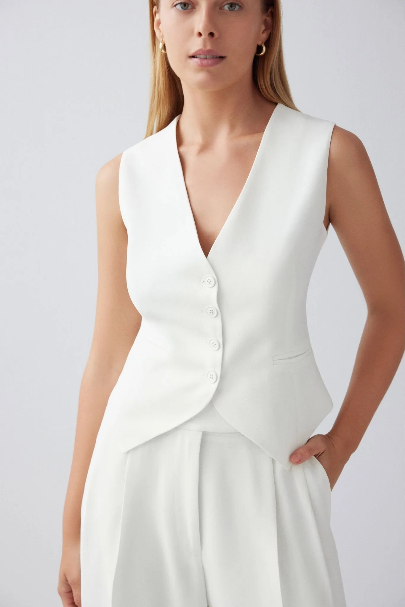 Vie Vest White