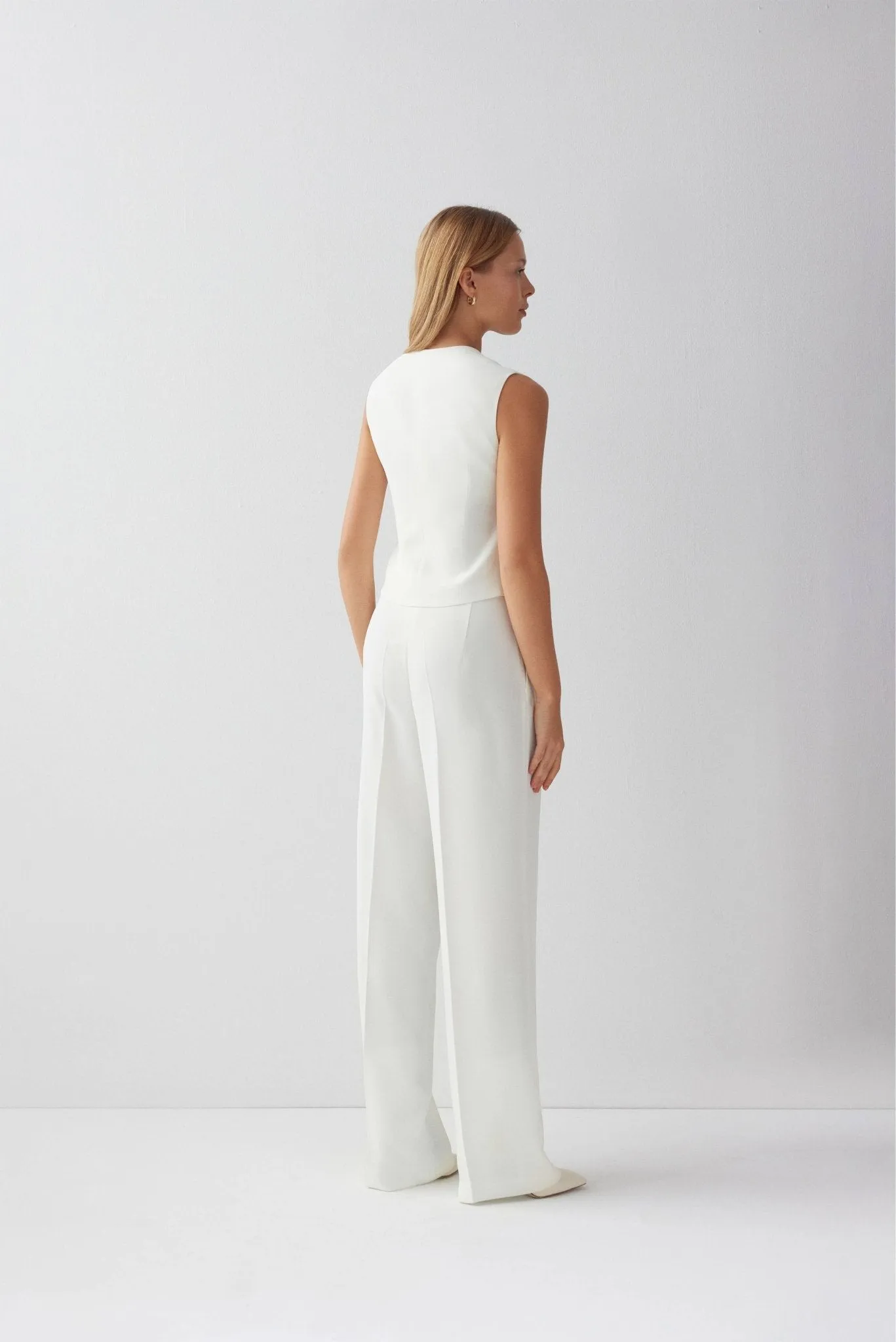 Vie Vest White