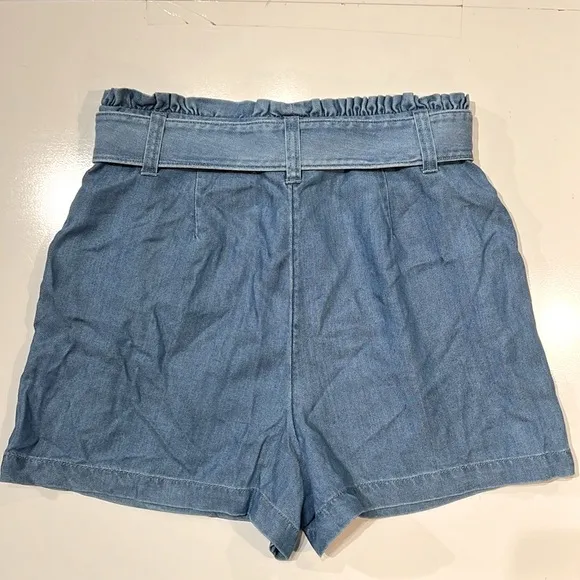 Vineyard Vines Chambray Belted Shorts