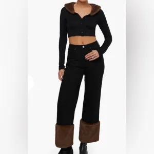 WeWoreWhat Womens Black Straight Leg Jeans with Faux Fur Cuffs Size 25