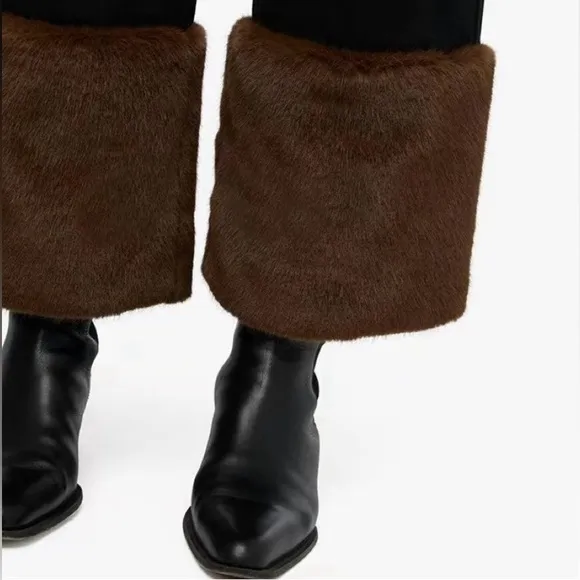 WeWoreWhat Womens Black Straight Leg Jeans with Faux Fur Cuffs Size 25