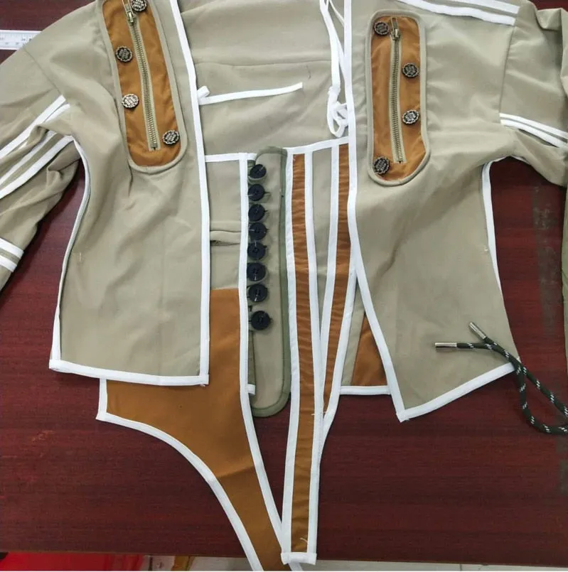 Woman Overknee and square collar drawsrting waist jacket