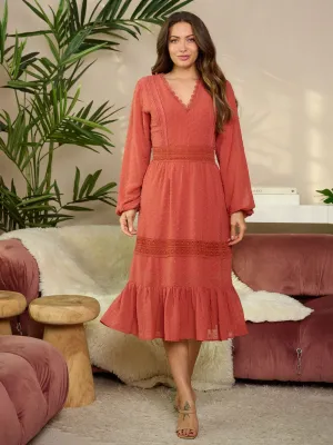 WOMEN'S LONG SLEEVE TIERED V-NECK SWISS DOTS MIDI DRESS
