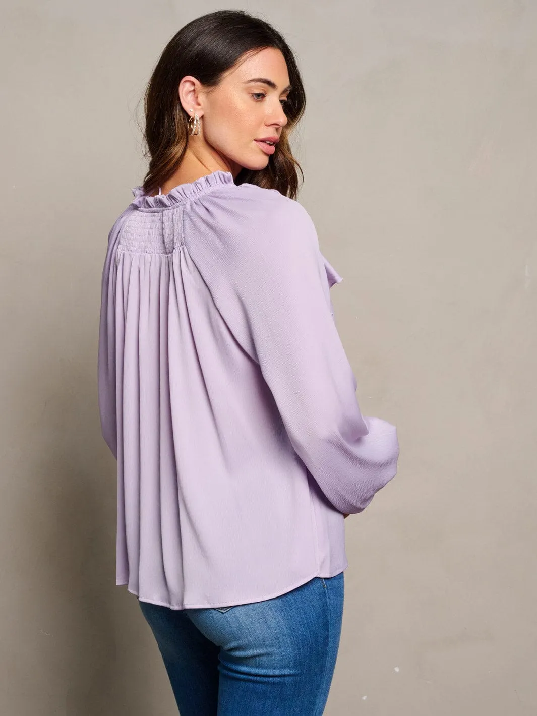 WOMEN'S LONG SLEEVE V-NECK RUFFLE BLOUSE TOP