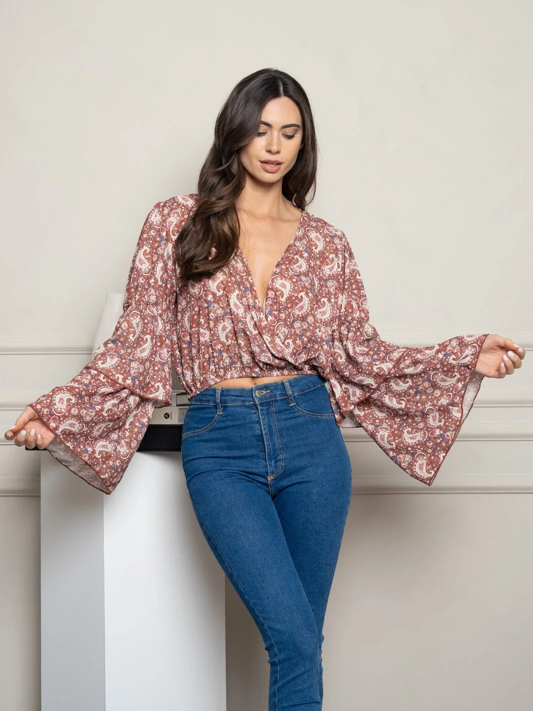WOMEN'S PAISLY PRINT LONG SLEEVE SURPLICE TOP