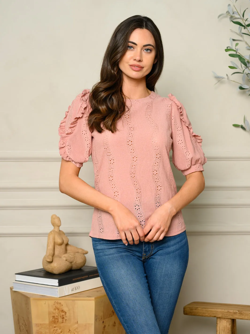 WOMEN'S SHORT PUFF SLEEVE EYELET DETAILED TOP
