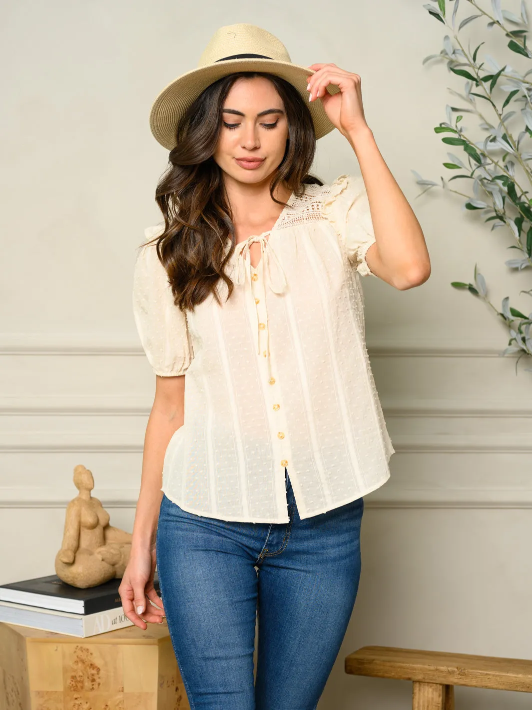 WOMEN'S SHORT PUFF SLEEVE SWISS DOT DETAILED TOP