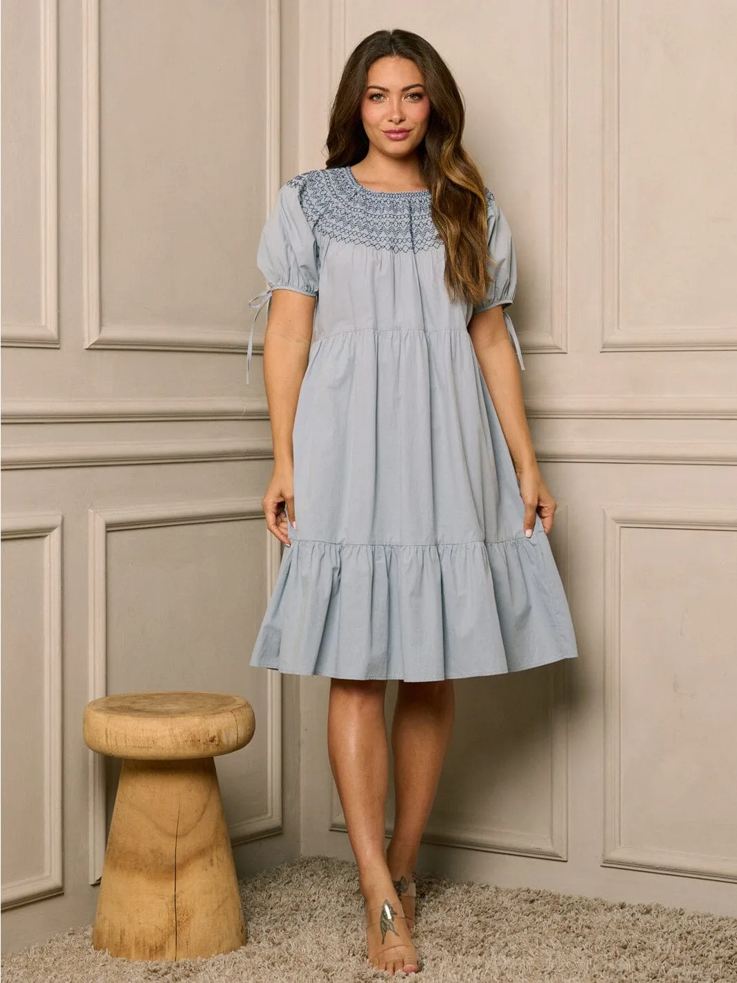 WOMEN'S SHORT RUFFLE SLEEVE TIERED EMBROIDERY TUNIC MIDI DRESS